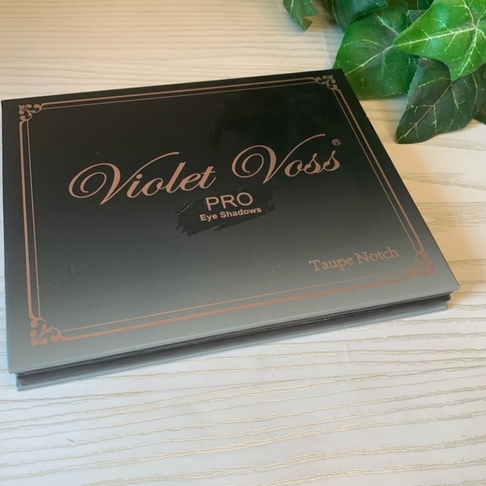 Violet Voss Taupe Notch Eyeshadow Palette